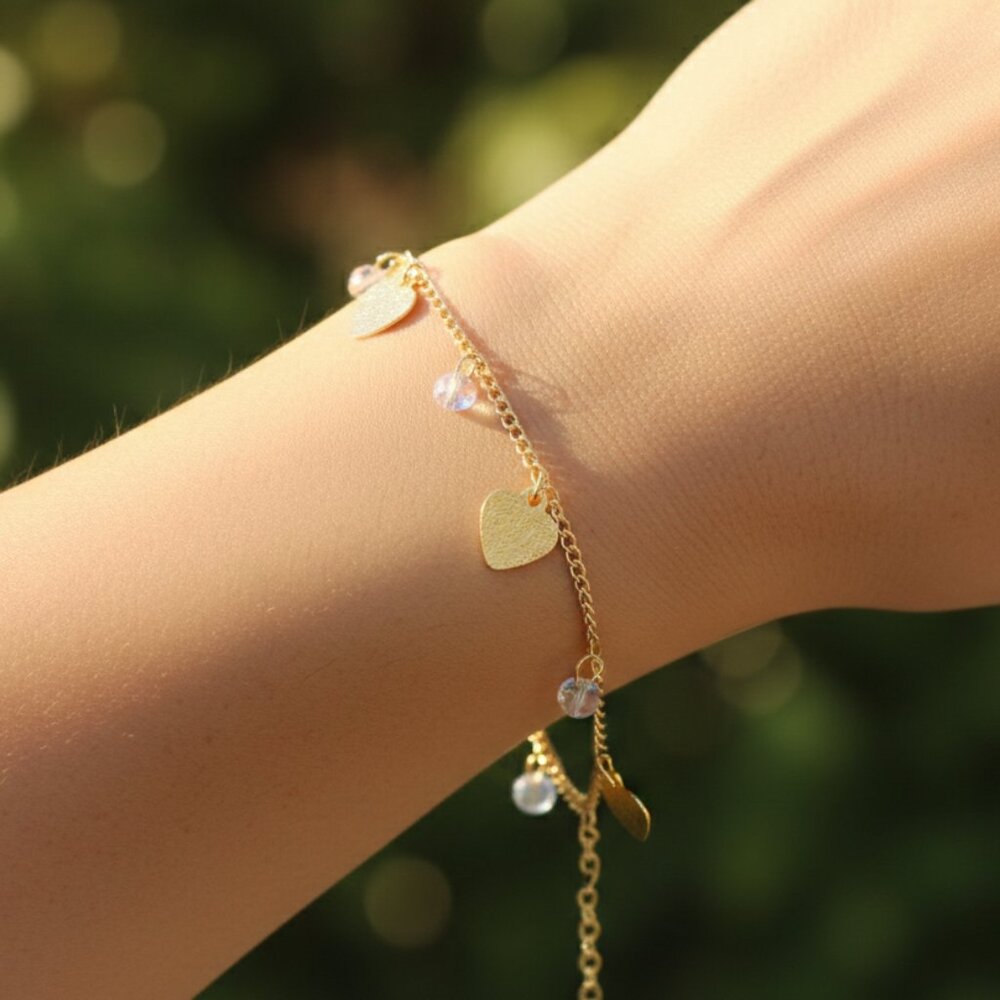 "Trendy Handmade Bracelet – A Stylish Gift for Women & Girls, MAR091599